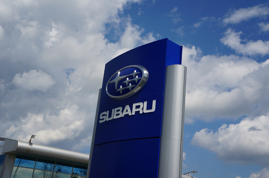 Комплексное оформление дилерского центра «Subaru» в городе Пермь