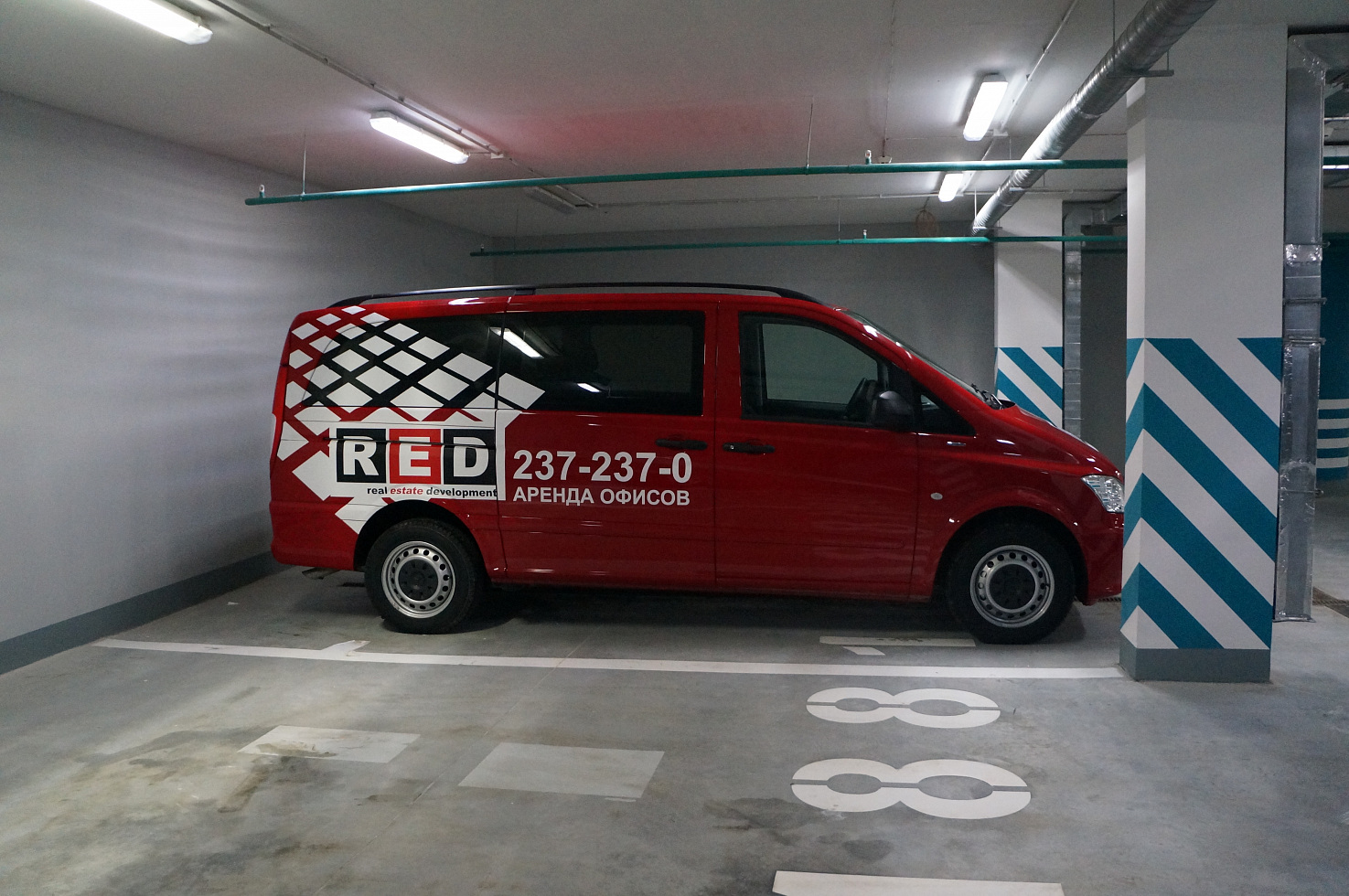 Брендирования автомобиля Mercedes-Benz Viano Группа компаний RED